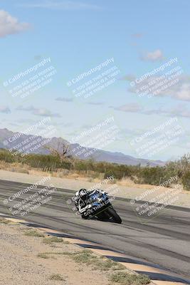 media/Nov-16-2025-Race Pace (Sun) [[8c5fa54630]]/Verified Riders/4-Turn 3 Inside (1050am)/